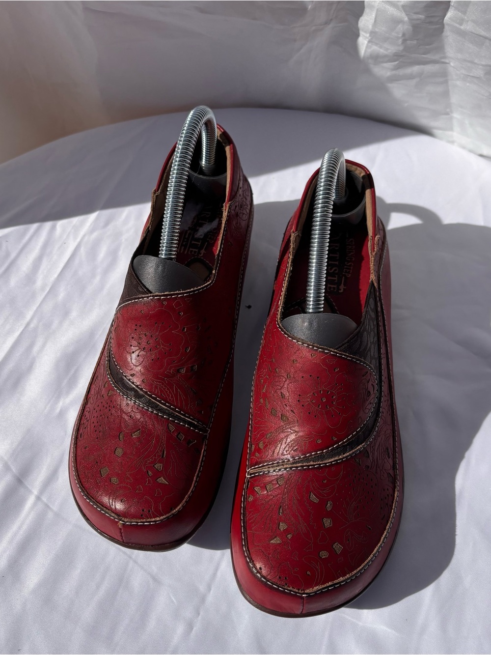 L'ATISTE Red and Brown Leather Slip-On Shoe